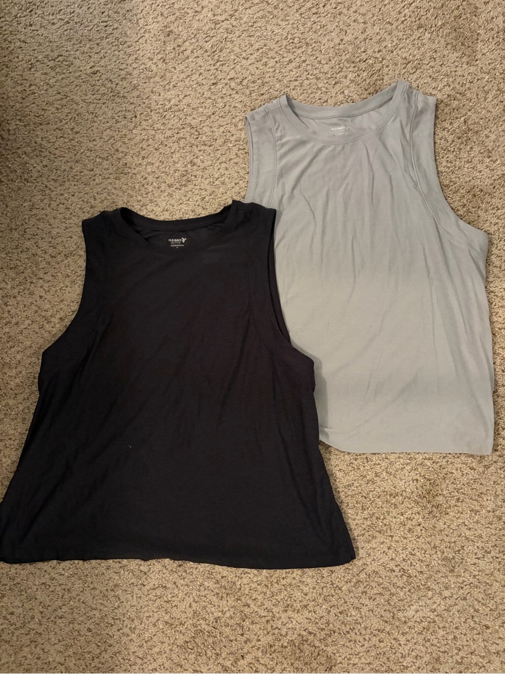 Old Navy Women's Active Sleeveless Tank Tops — Black & Light Grey